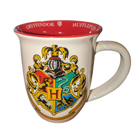 Harry Potter Hogwarts Mug - Gift Wrapped! - Picture 2 of 5